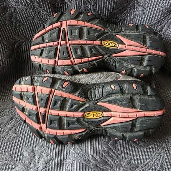 Keen Kids' Pink and Gray Hiking Shoes - Picture 4 of 4